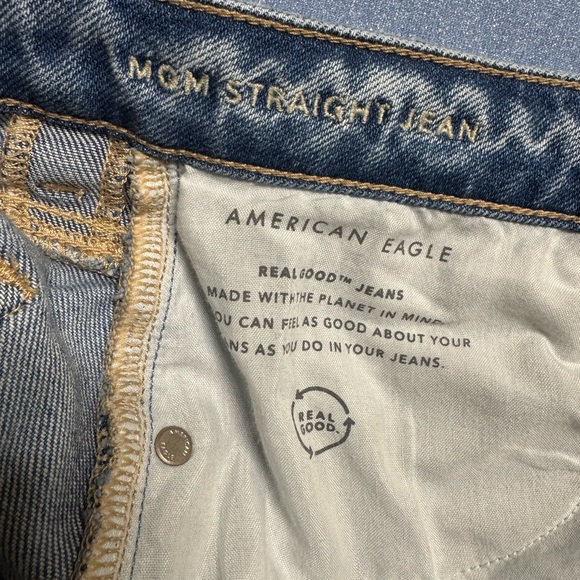 American Eagle Outfitters Distressed Mom Straight Jeans Women’s Size 6R (6XL) - Picture 5 of 13